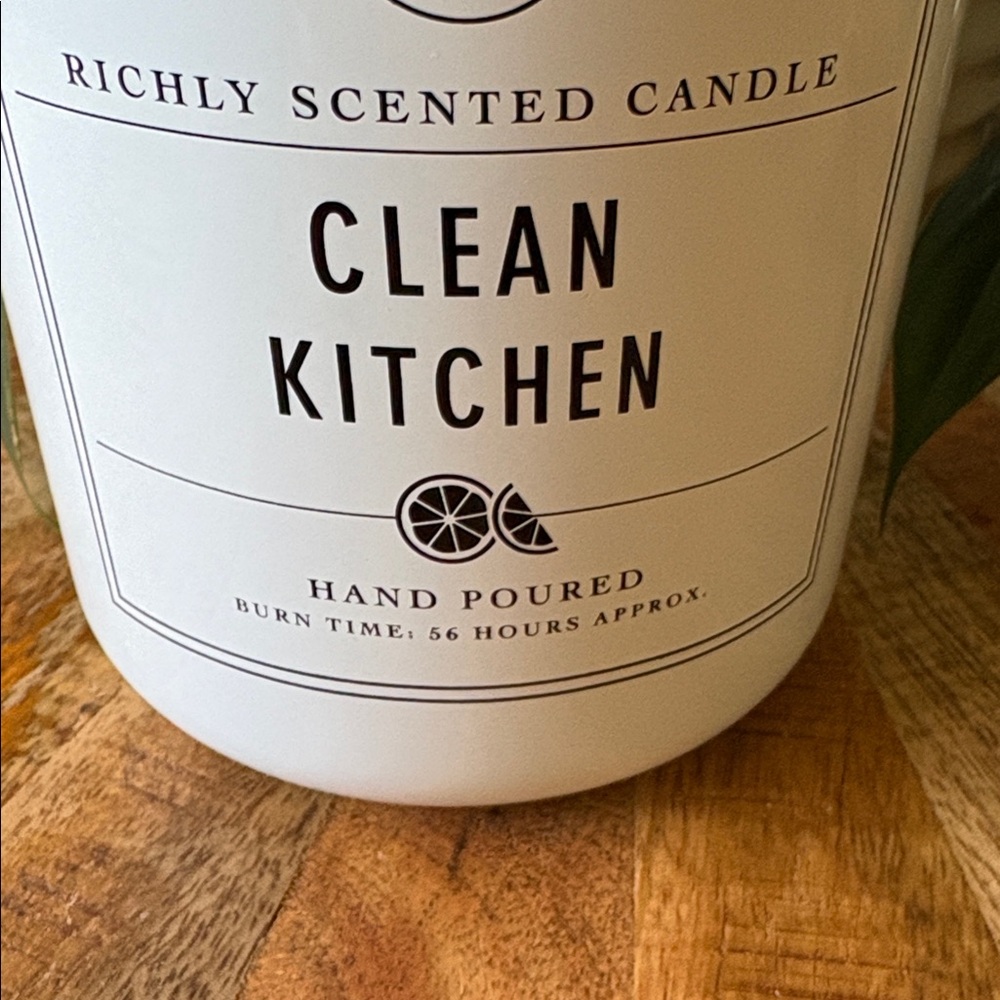 NWOT- DW Home Hand poured Clean Kitchen Scented Candle - Picture 4 of 5